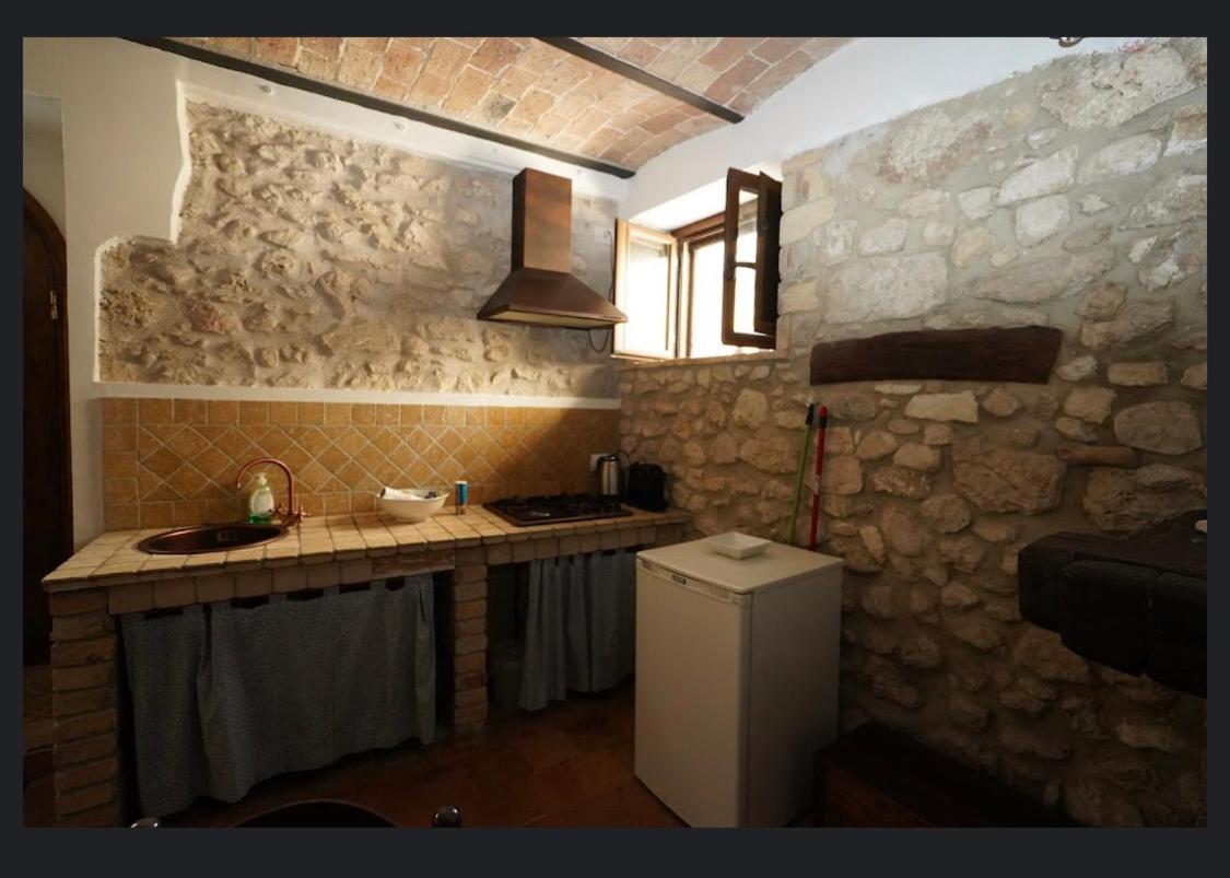 Il Minotauro B&B A 5 Minuti Da Popoli Vittorito Екстериор снимка