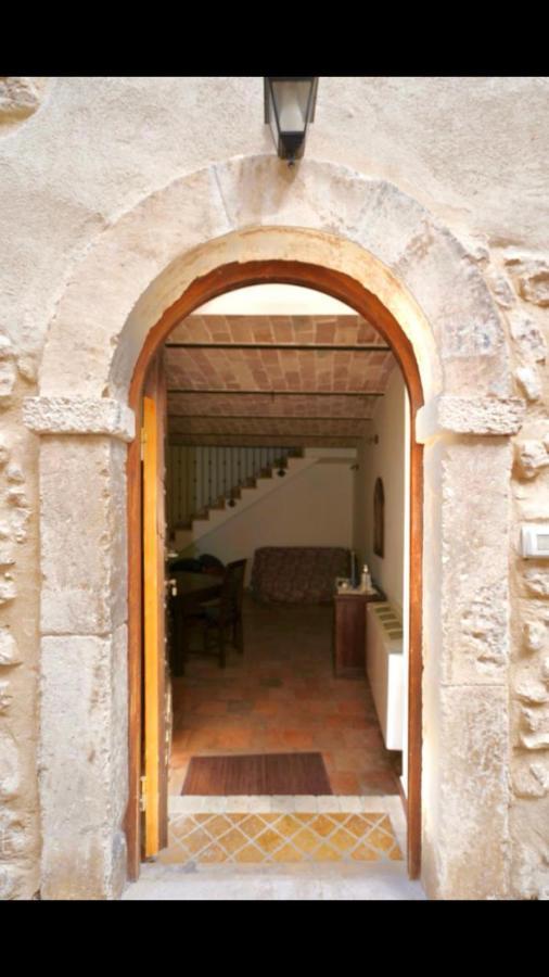 Il Minotauro B&B A 5 Minuti Da Popoli Vittorito Екстериор снимка